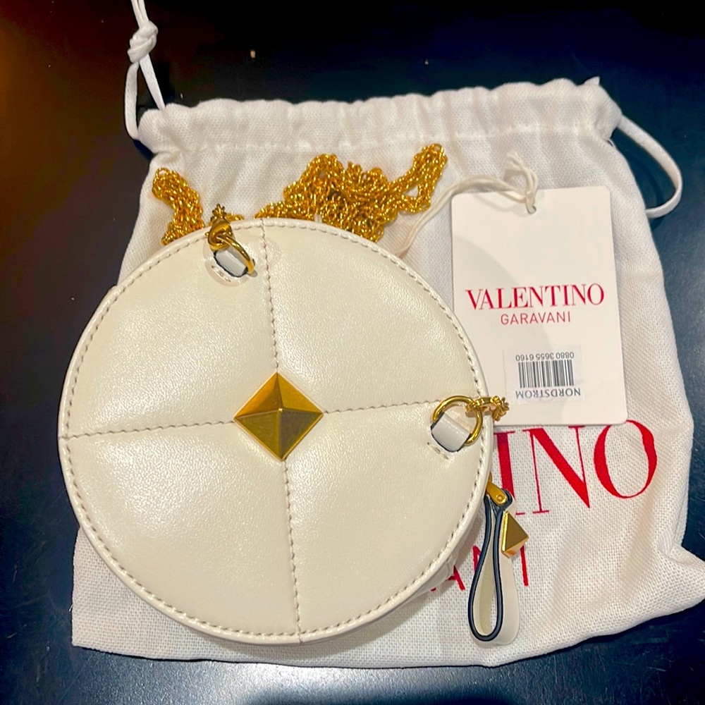 ROMAN STUD LEATHER ROUND CROSSBODY BAG IN 098 IVORY ***Brand New***